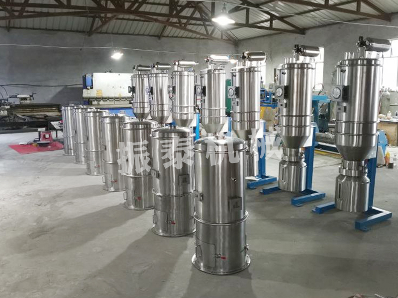 都是輸送物料真空上料機(jī)和螺旋輸送機(jī)有什么區(qū)別？